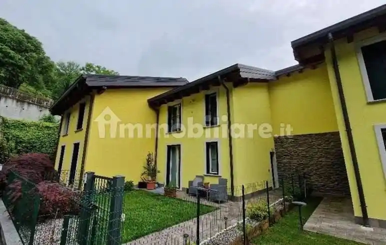 Villetta a schiera in vendita a Valbrona