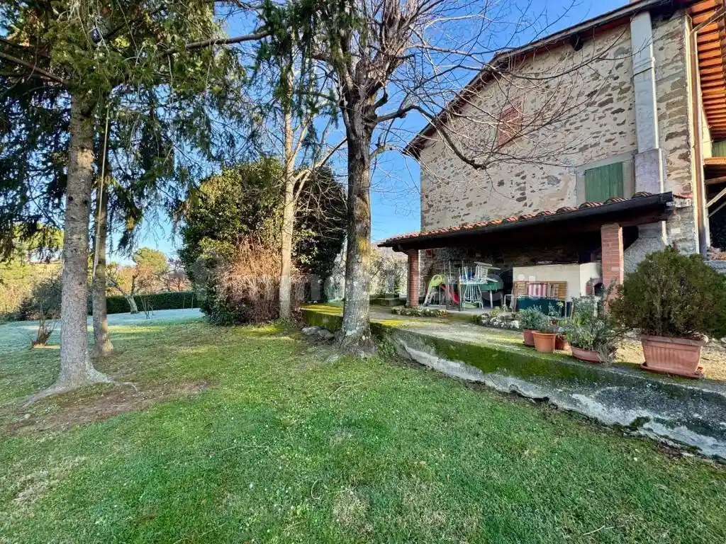 Rustico - Casale in vendita a Reggello