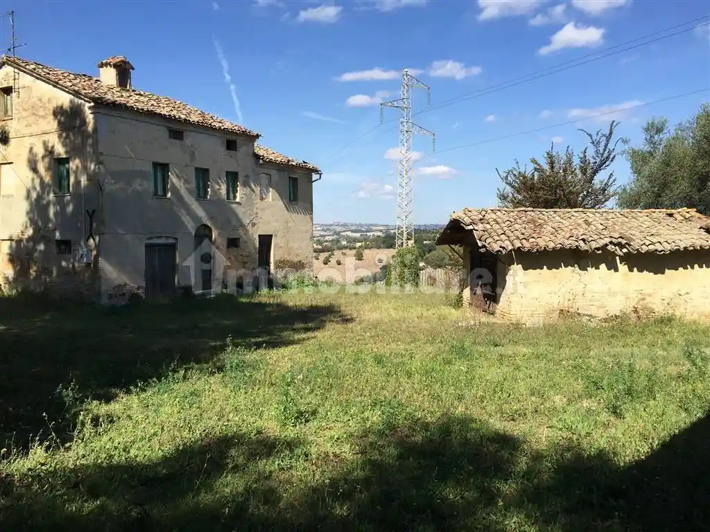 Rustico - Casale in vendita a Ostra