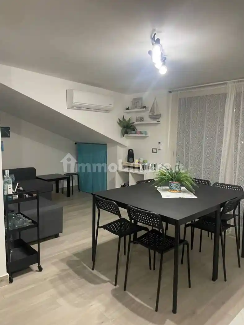 Appartamento in affitto a Montauro