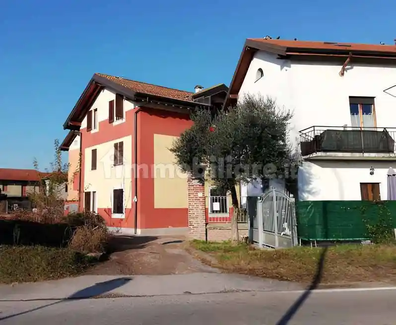 Appartamento in vendita a Ossona