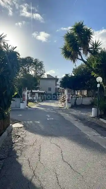 Palazzo - Edificio in vendita a Loano