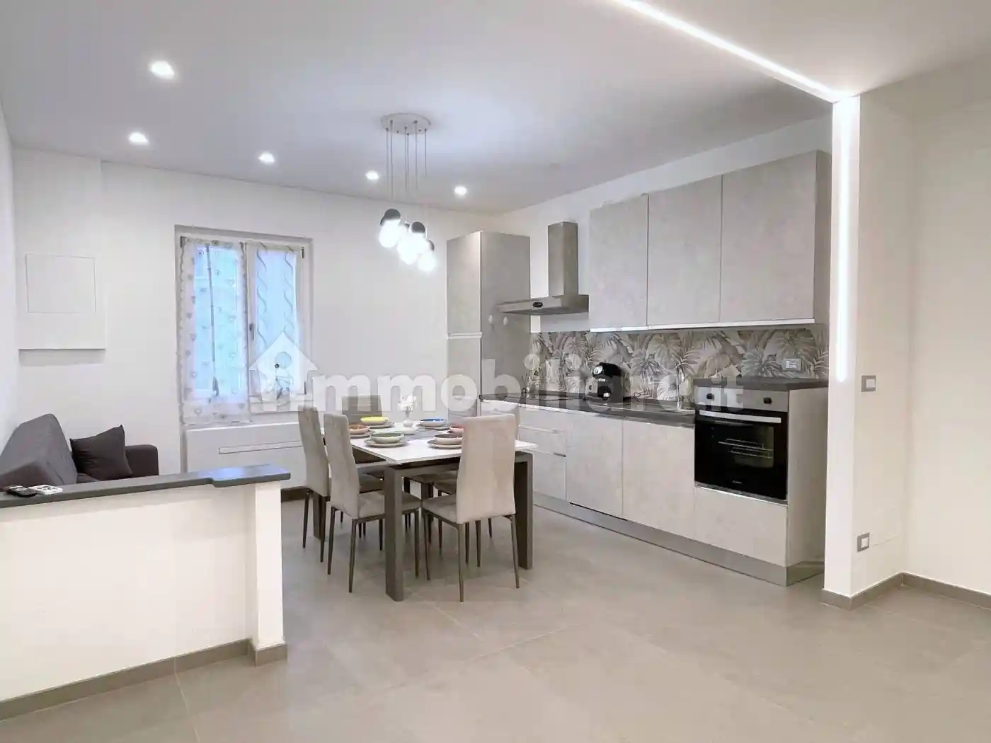 Appartamento in vendita a Savona