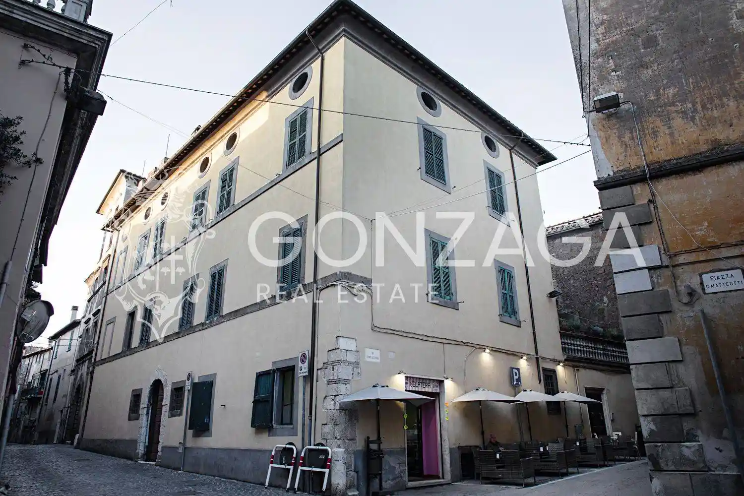 Palazzo - Edificio in vendita a Gallese