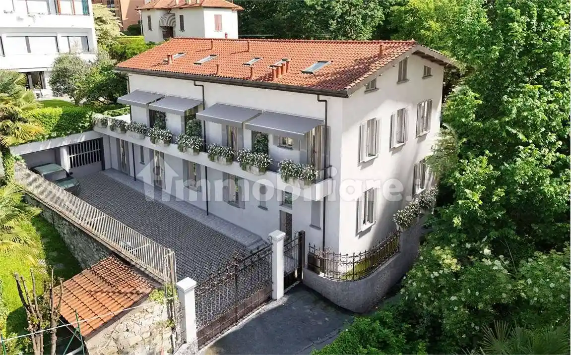 Appartamento in vendita a Como