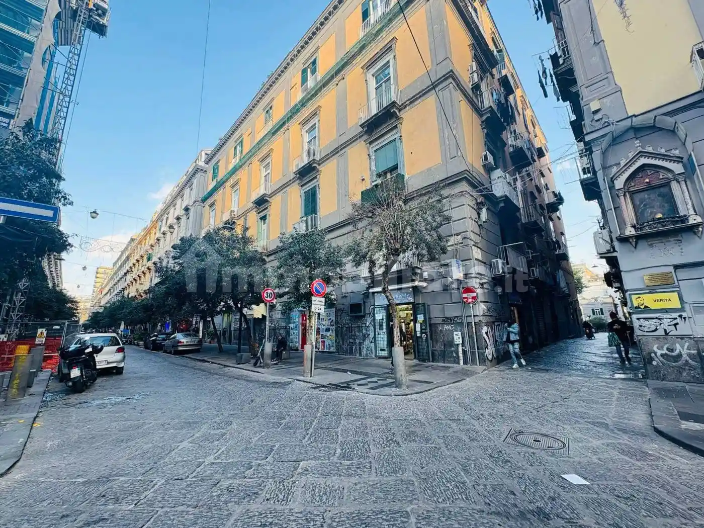 Appartamento in vendita a Napoli