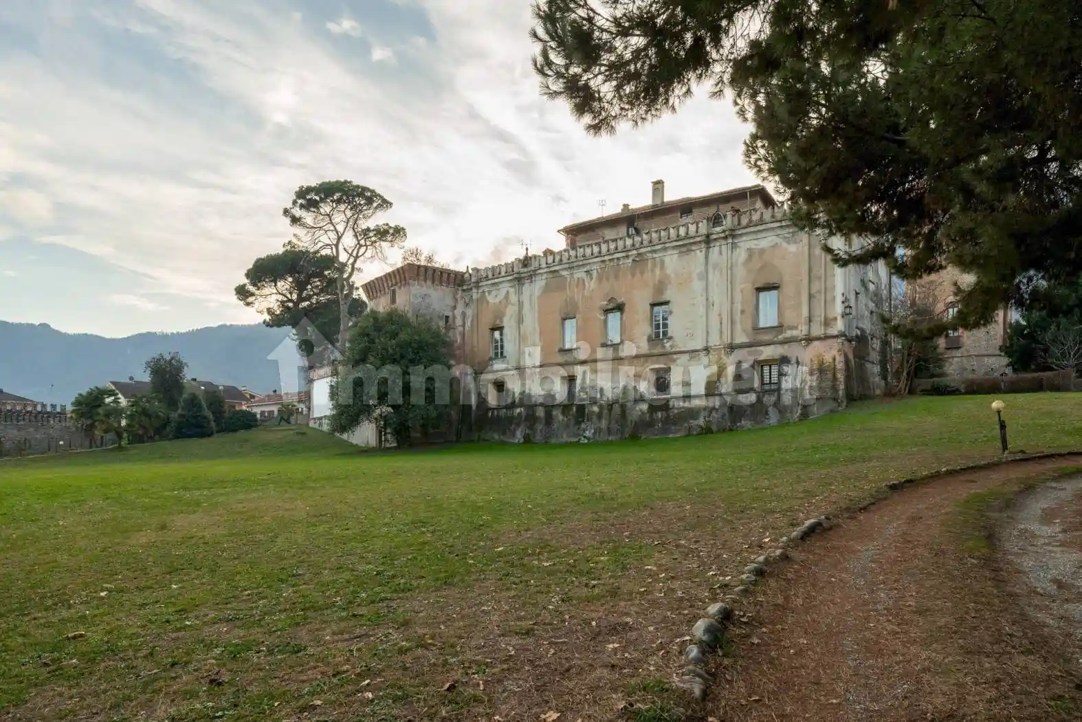 Appartamento in vendita a Envie