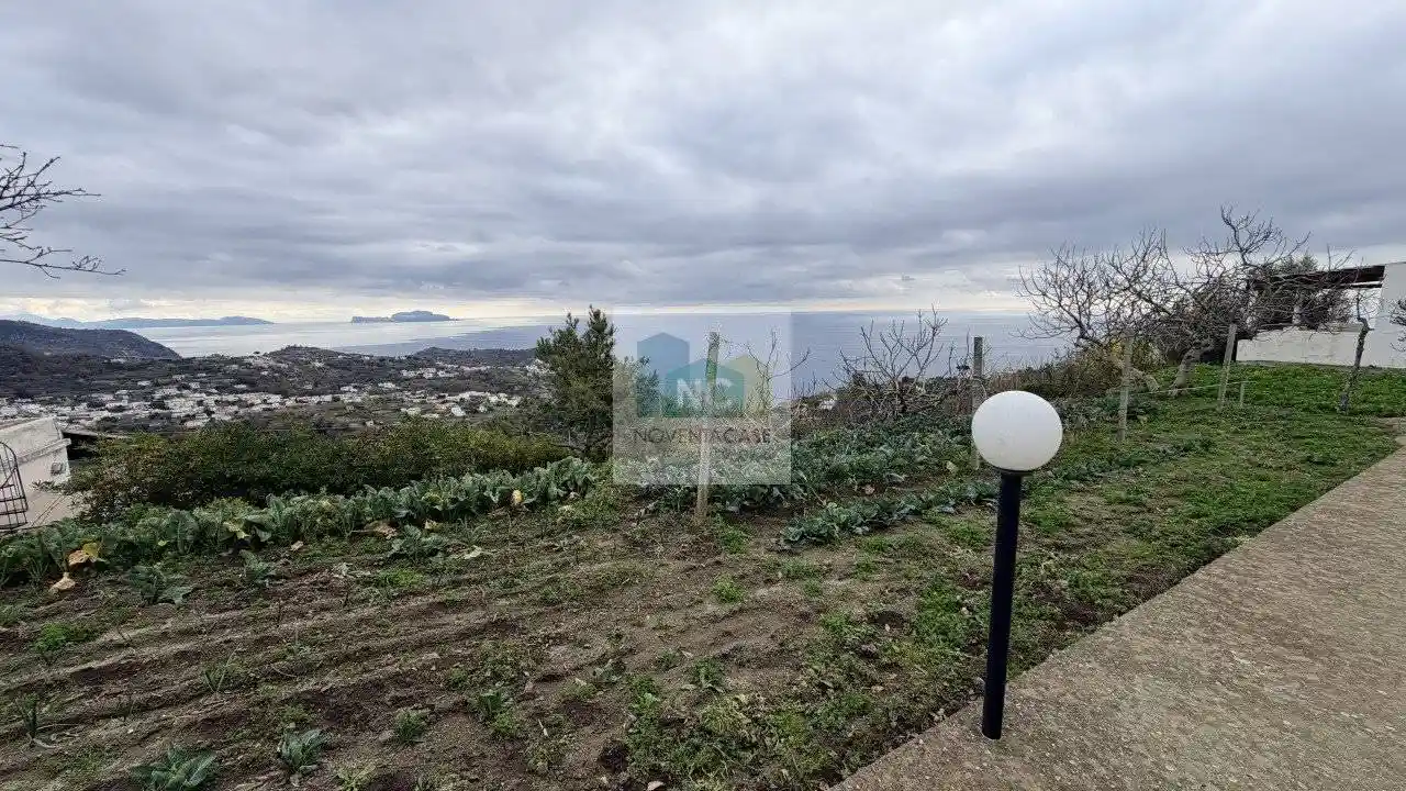 Casa indipendente in vendita a Serrara Fontana