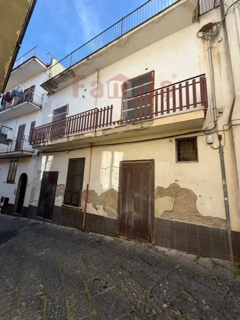 Casa indipendente in vendita a Mugnano del Cardinale