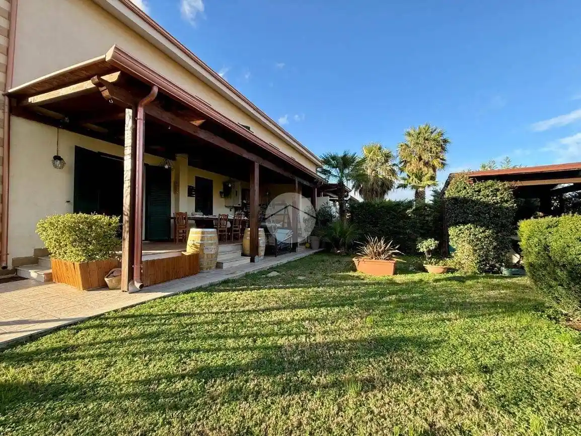 Villa in affitto a Carini