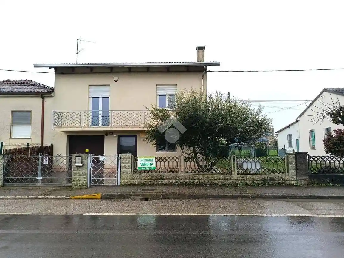 Casa indipendente in vendita a Ravenna