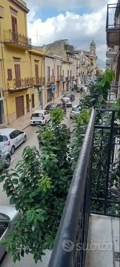 Palazzo - Edificio in vendita a Partinico