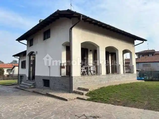 Villa in vendita a Fino Mornasco