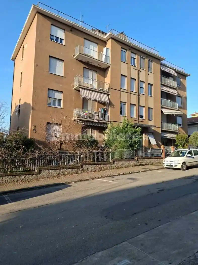 Palazzo - Edificio in vendita a Fornovo di Taro