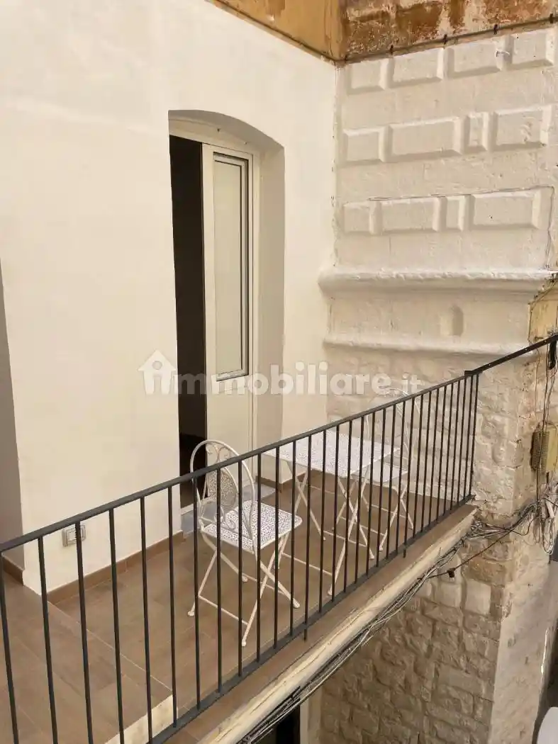 Palazzo - Edificio in vendita a Bari