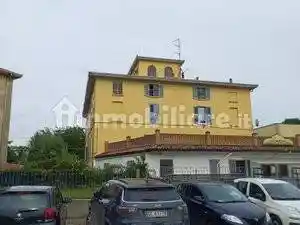 Palazzo - Edificio in vendita a Fornovo di Taro