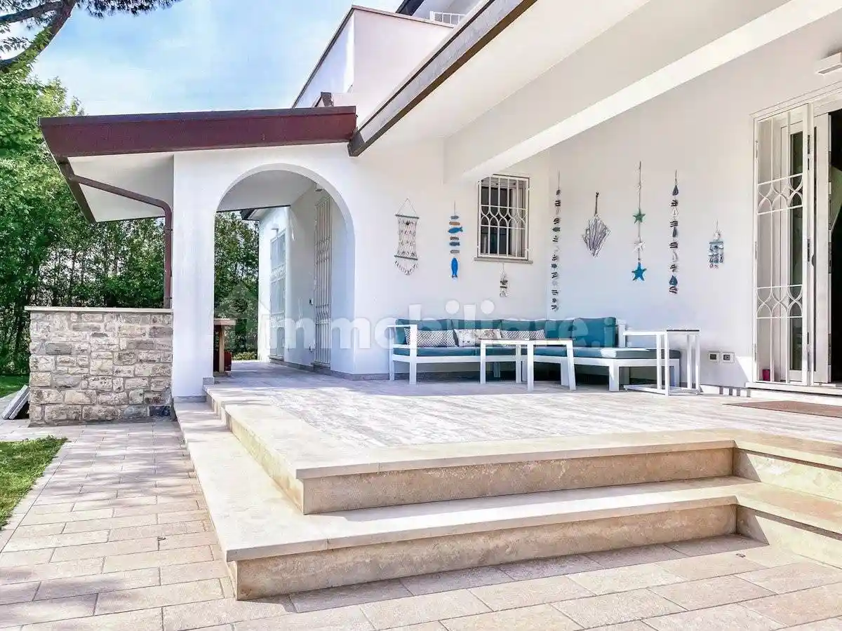 Villa in vendita a Forte dei Marmi