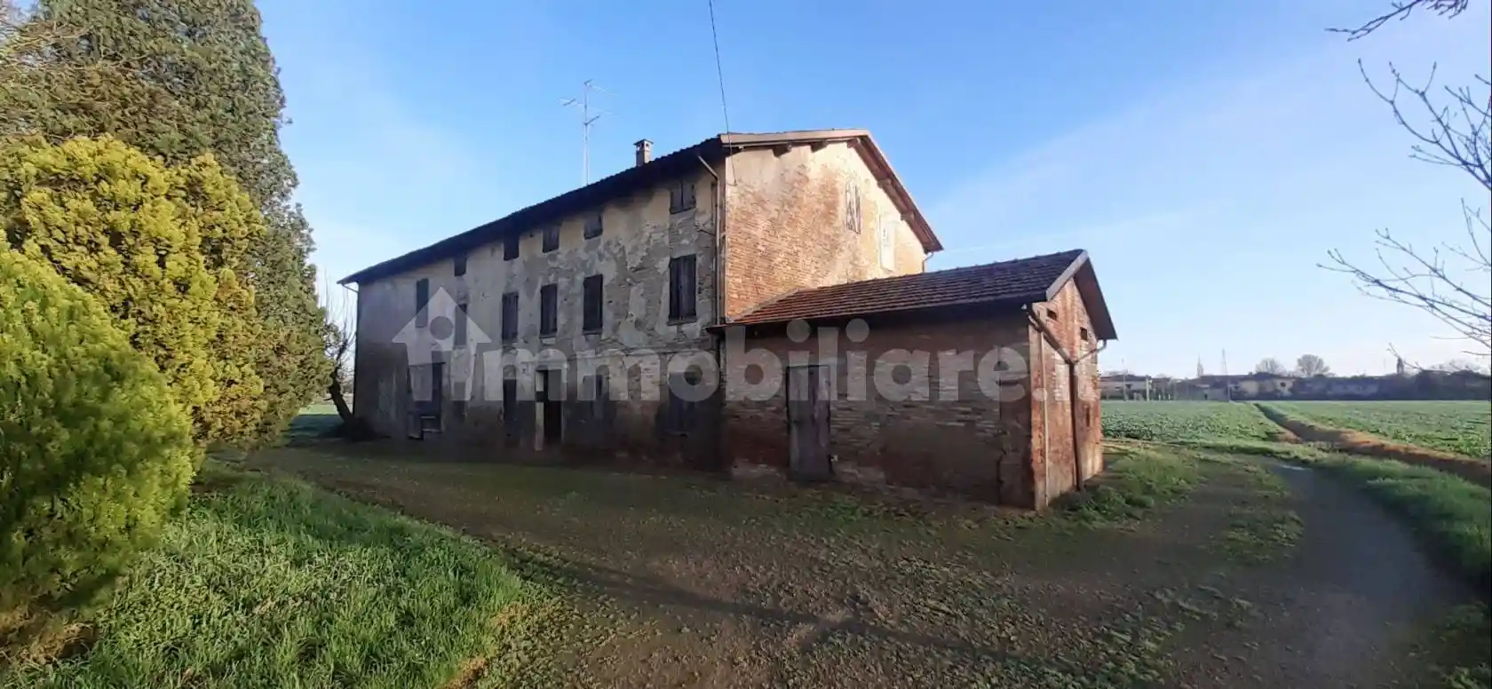 Rustico - Casale in vendita a Carpi