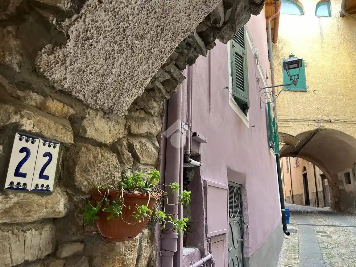 Appartamento in vendita a Castellaro