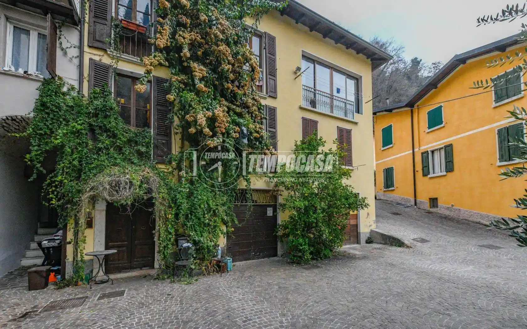 Palazzo - Edificio in vendita a Salò