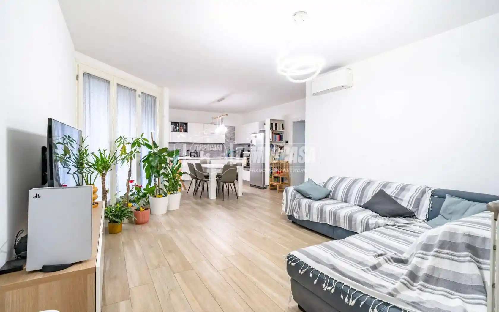 Appartamento in vendita a Caronno Pertusella