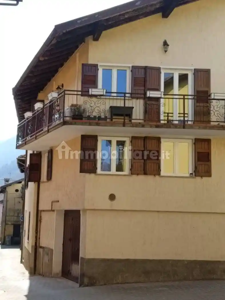 Casa indipendente in vendita a Cortenova