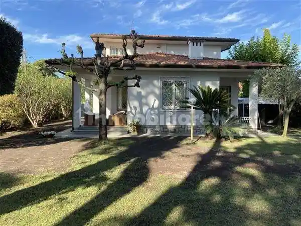Villa in affitto a Forte dei Marmi
