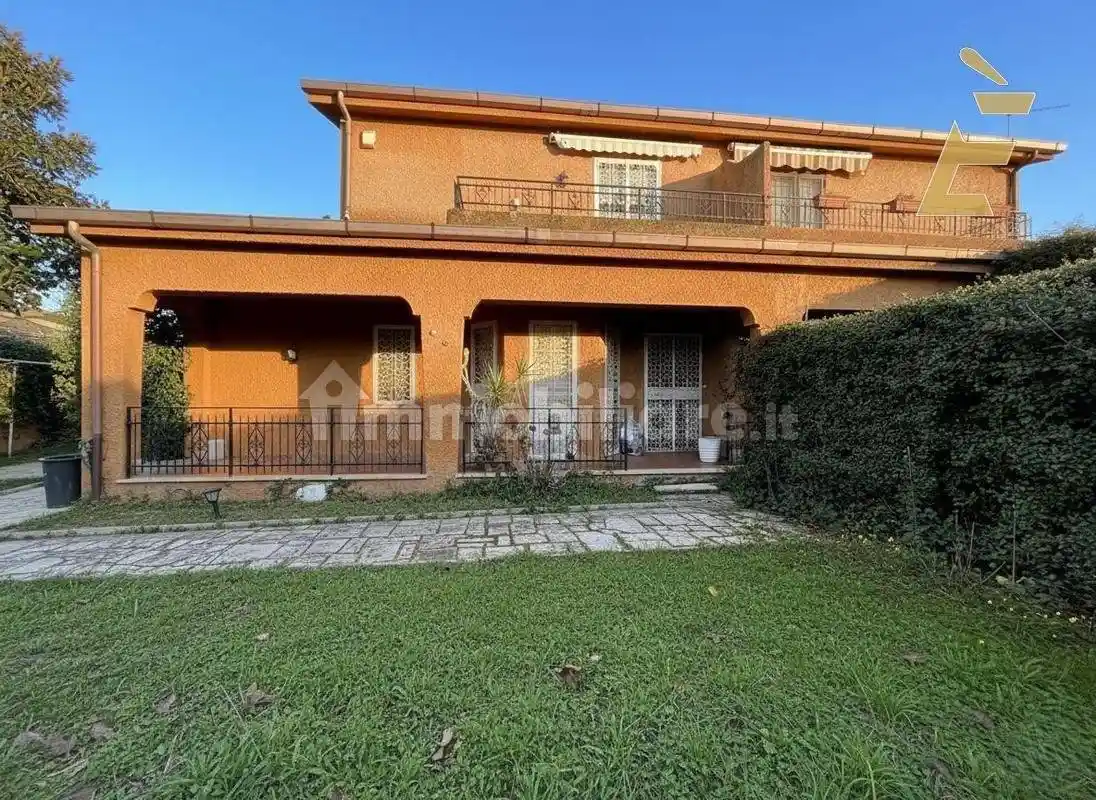 Villetta a schiera in vendita a Ardea