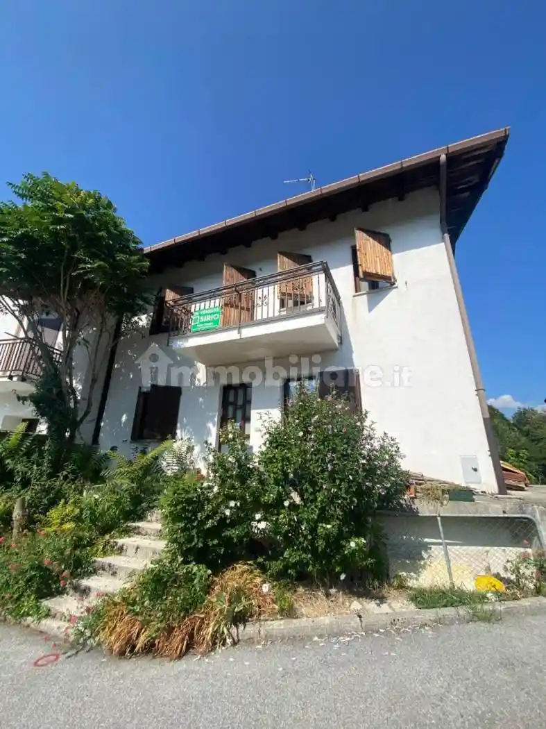 Villa in vendita a Lusevera