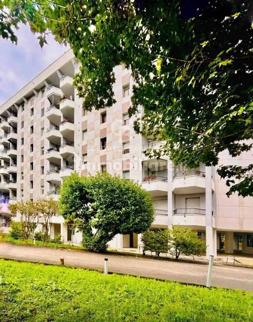 Appartamento in vendita a Garbagnate Milanese