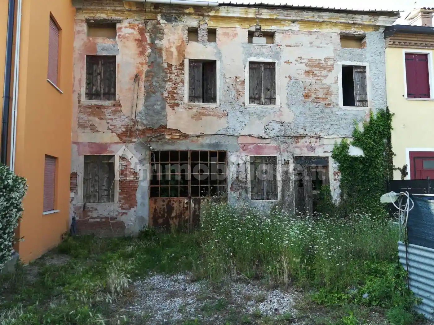 Palazzo - Edificio in vendita a Gazzo