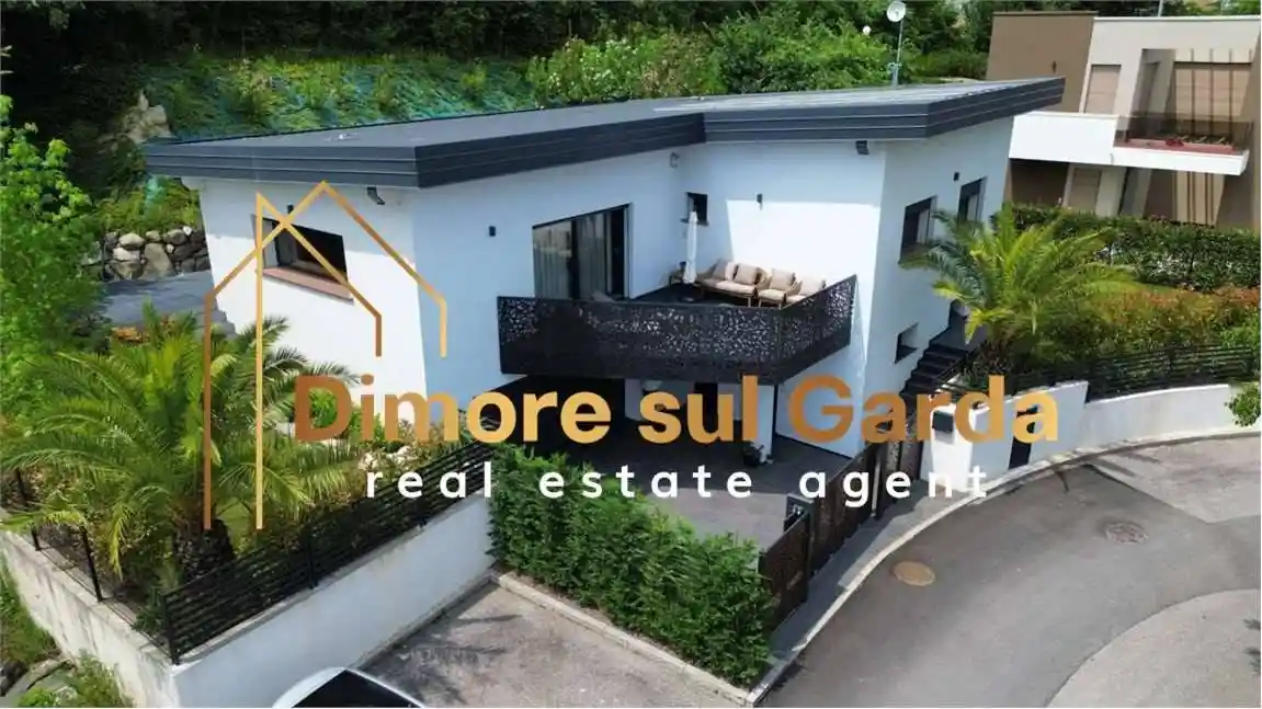 Villa in vendita a Padenghe sul Garda