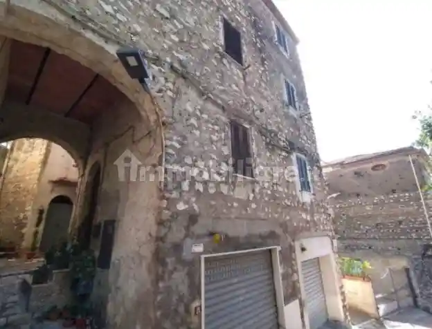 Casa indipendente in vendita a Santi Cosma e Damiano