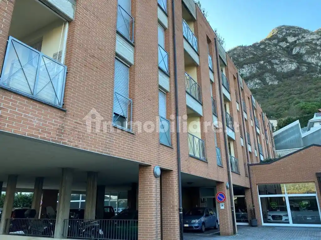 Appartamento in vendita a Pescate