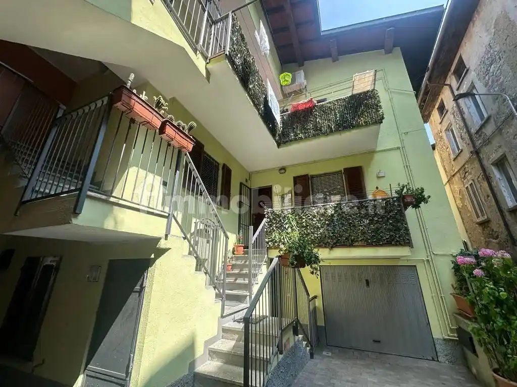 Appartamento in vendita a Valmadrera