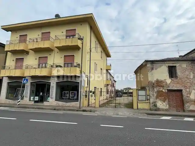 Palazzo - Edificio in vendita a Sanguinetto