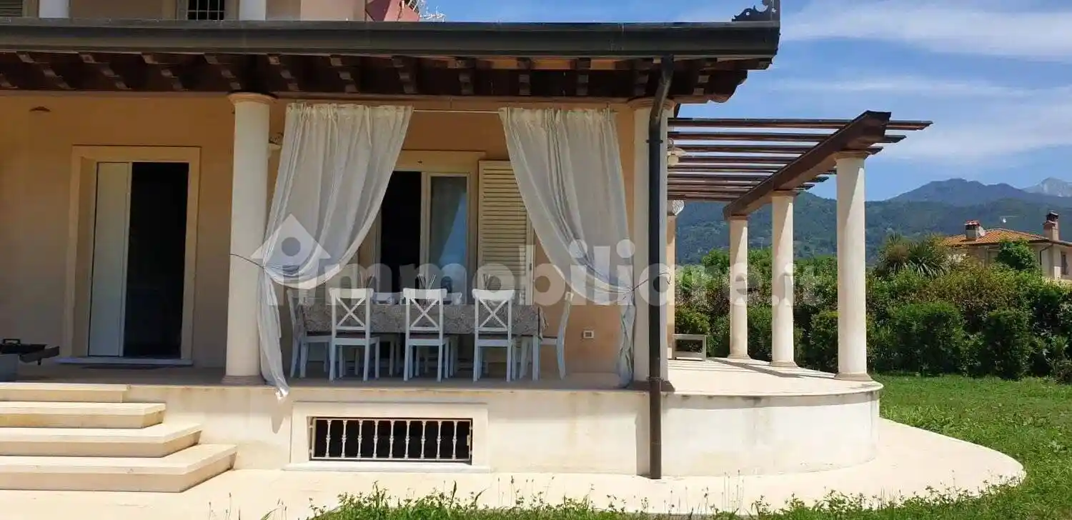 Villa in affitto a Seravezza