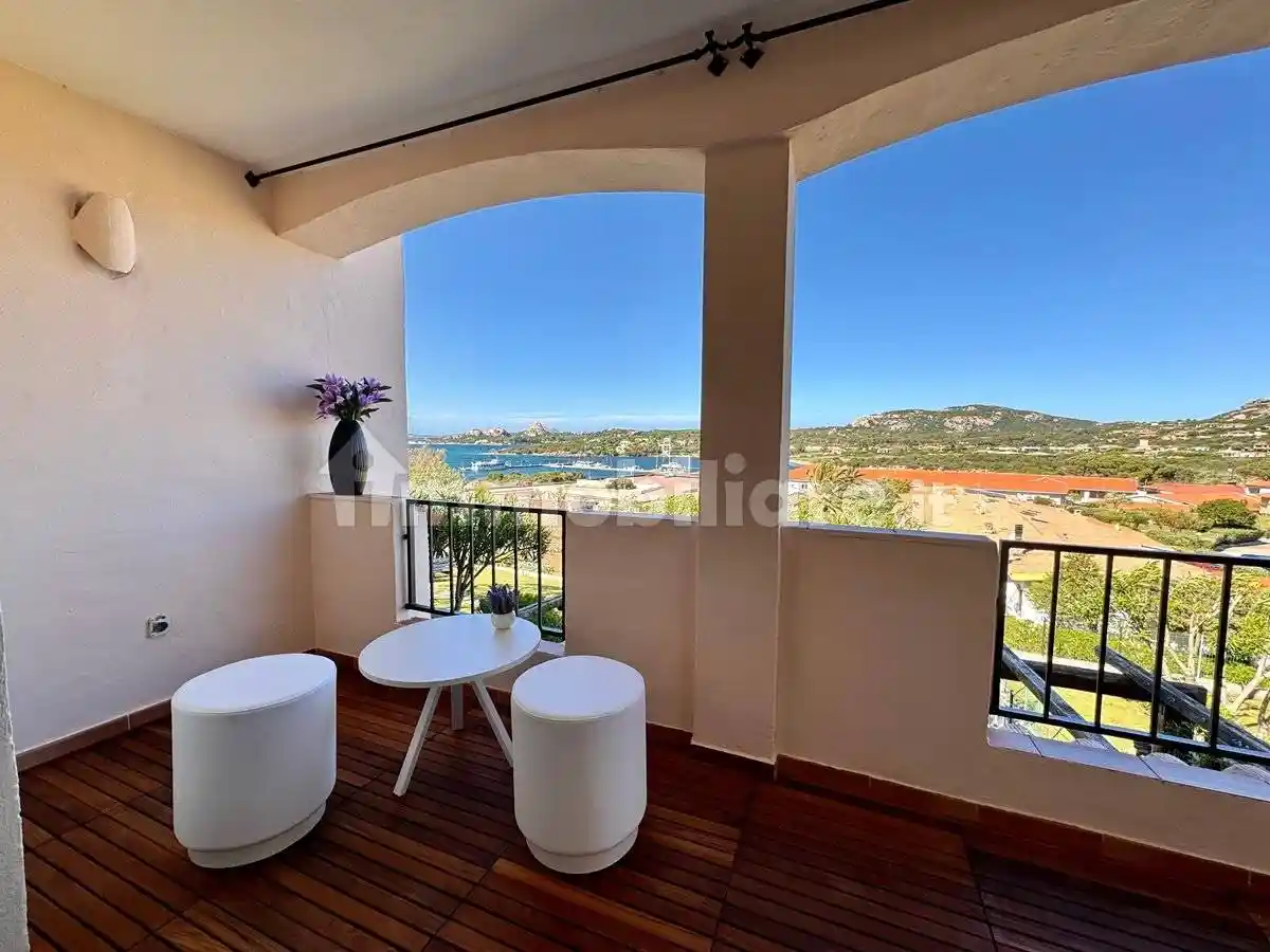 Appartamento in vendita a Arzachena