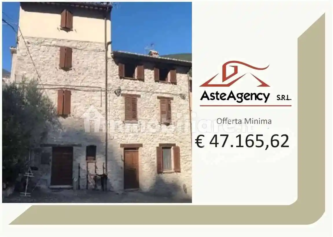 Casa indipendente in vendita a Sefro