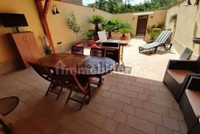 Palazzo - Edificio in vendita a Caserta