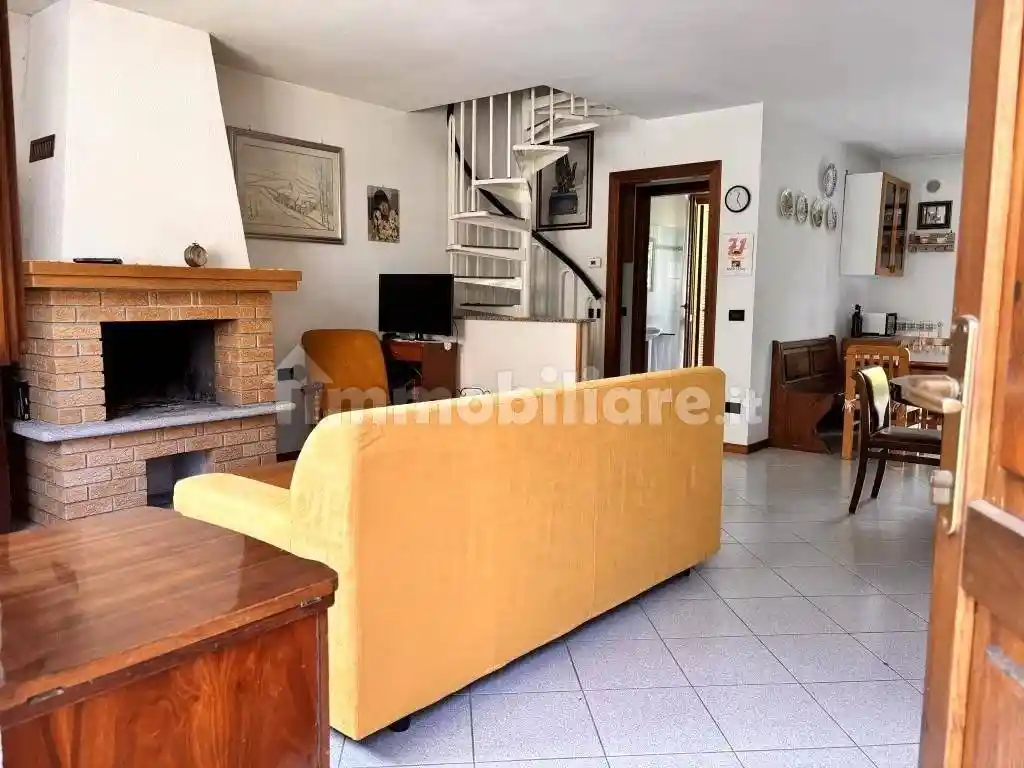 Villetta a schiera in vendita a Centro Valle Intelvi