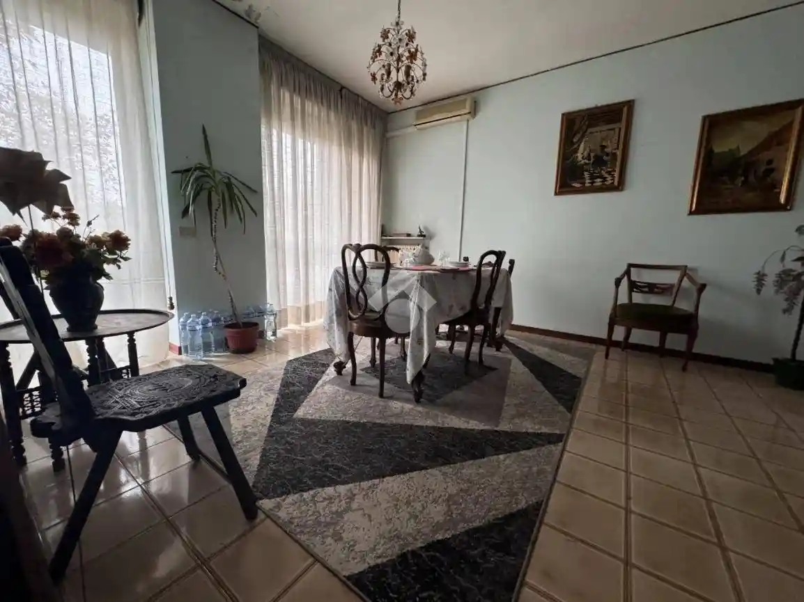 Appartamento in vendita a Modena