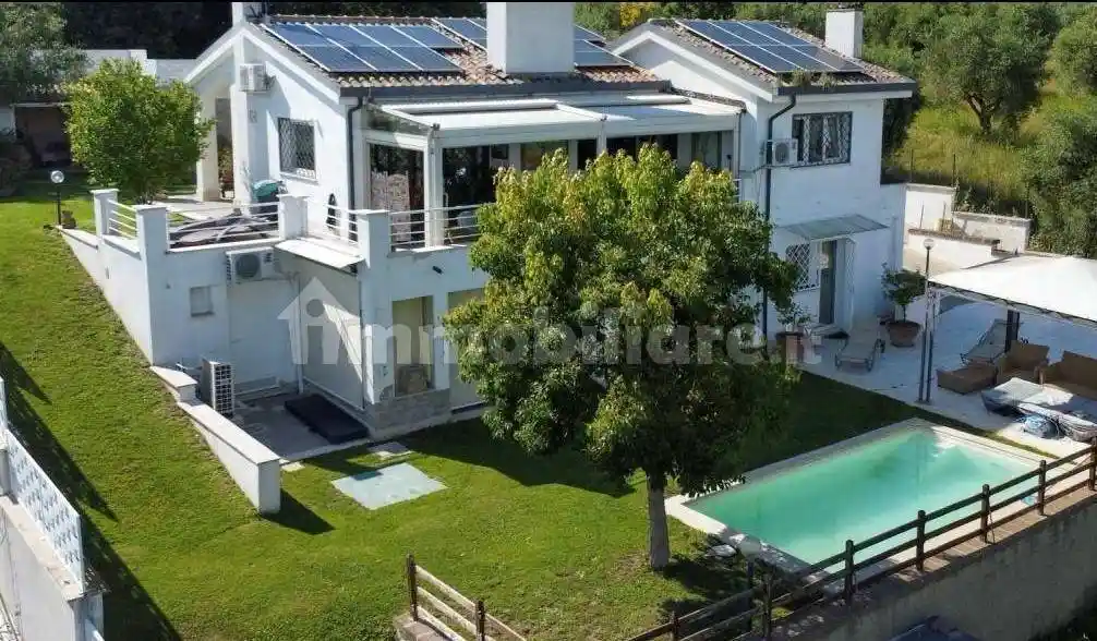 Villa in vendita a Formello