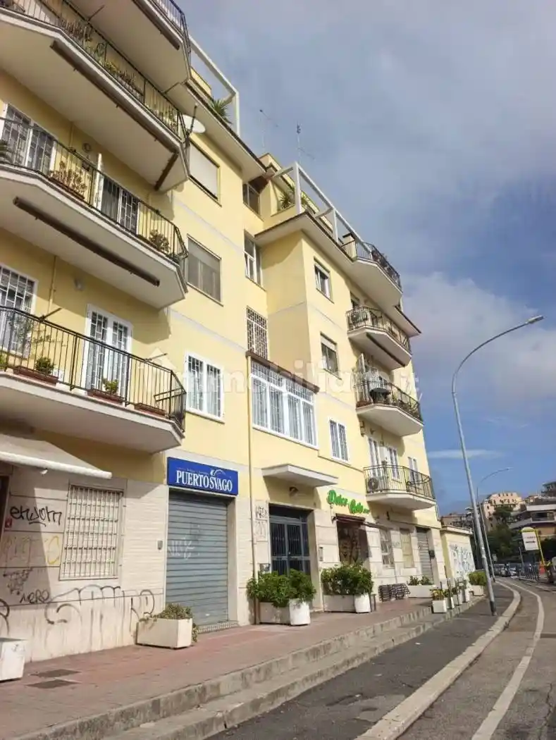 Appartamento in vendita a Roma