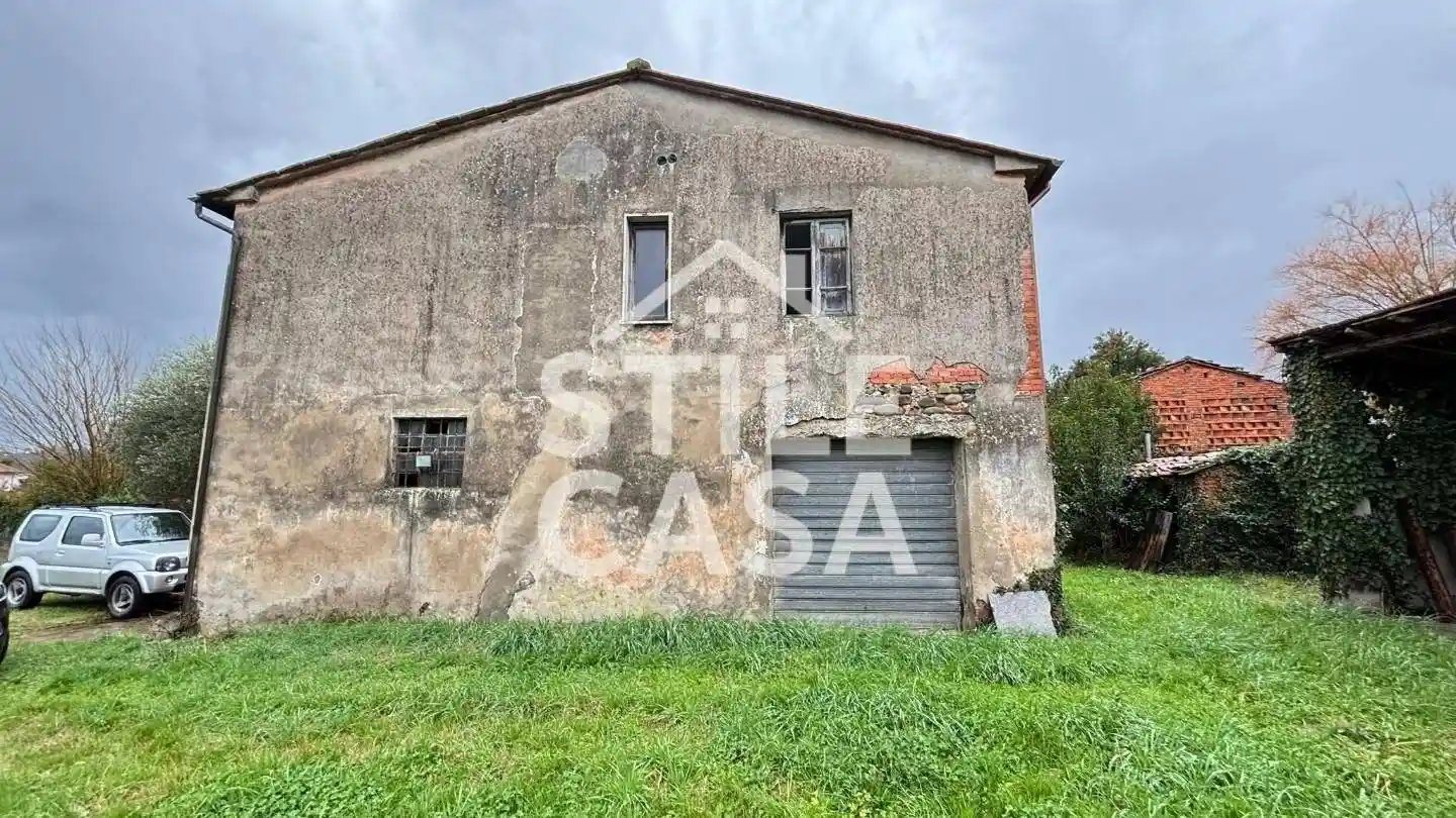 Casa indipendente in vendita a Pescia