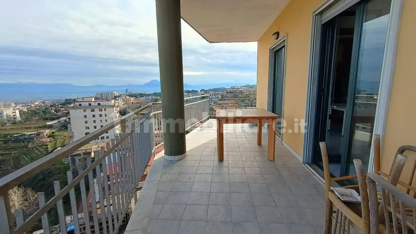 Appartamento in vendita a Napoli