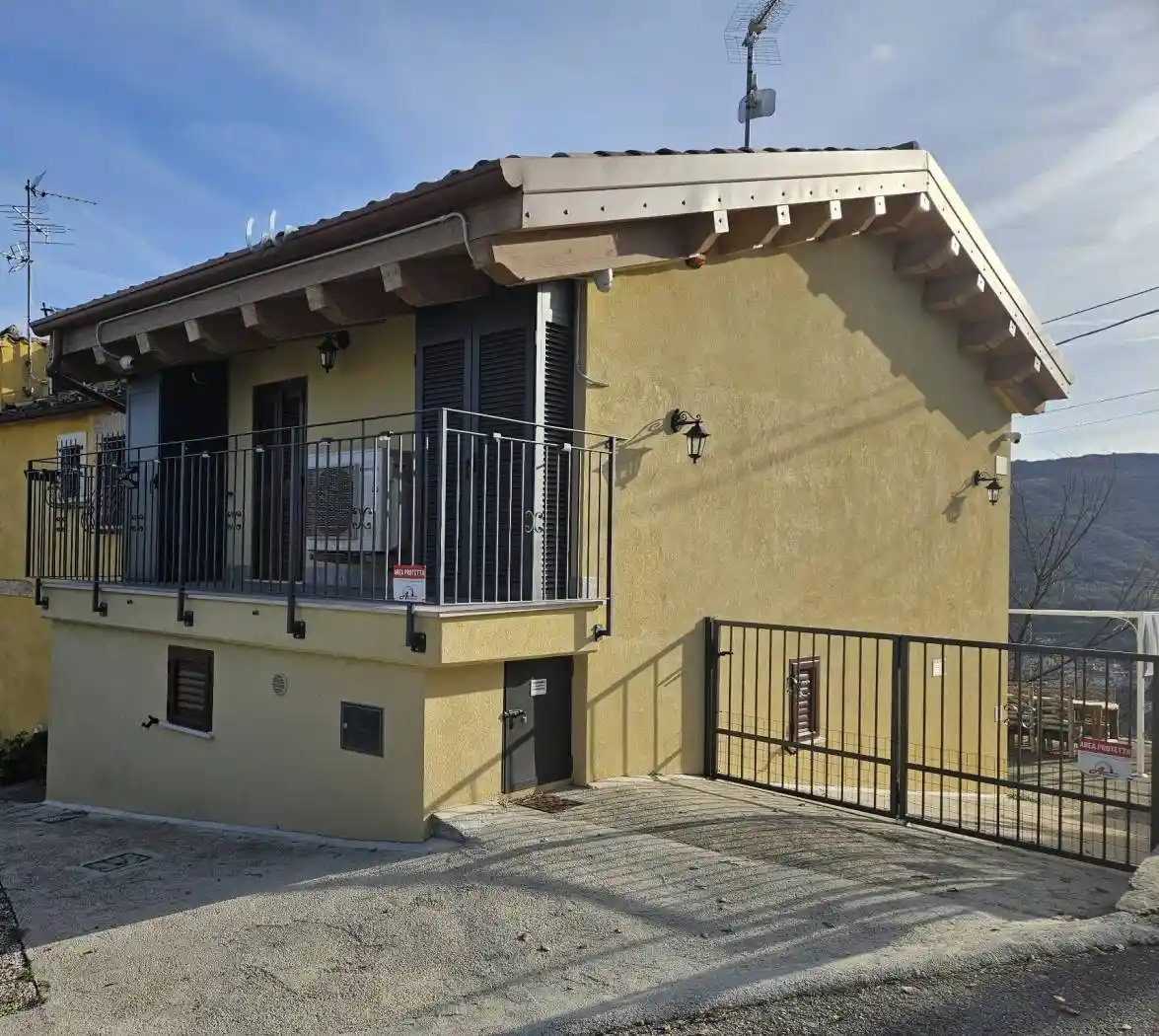 Appartamento in vendita a Serramonacesca