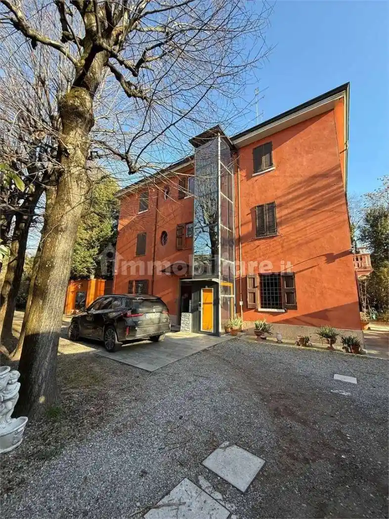 Villa in affitto a Modena