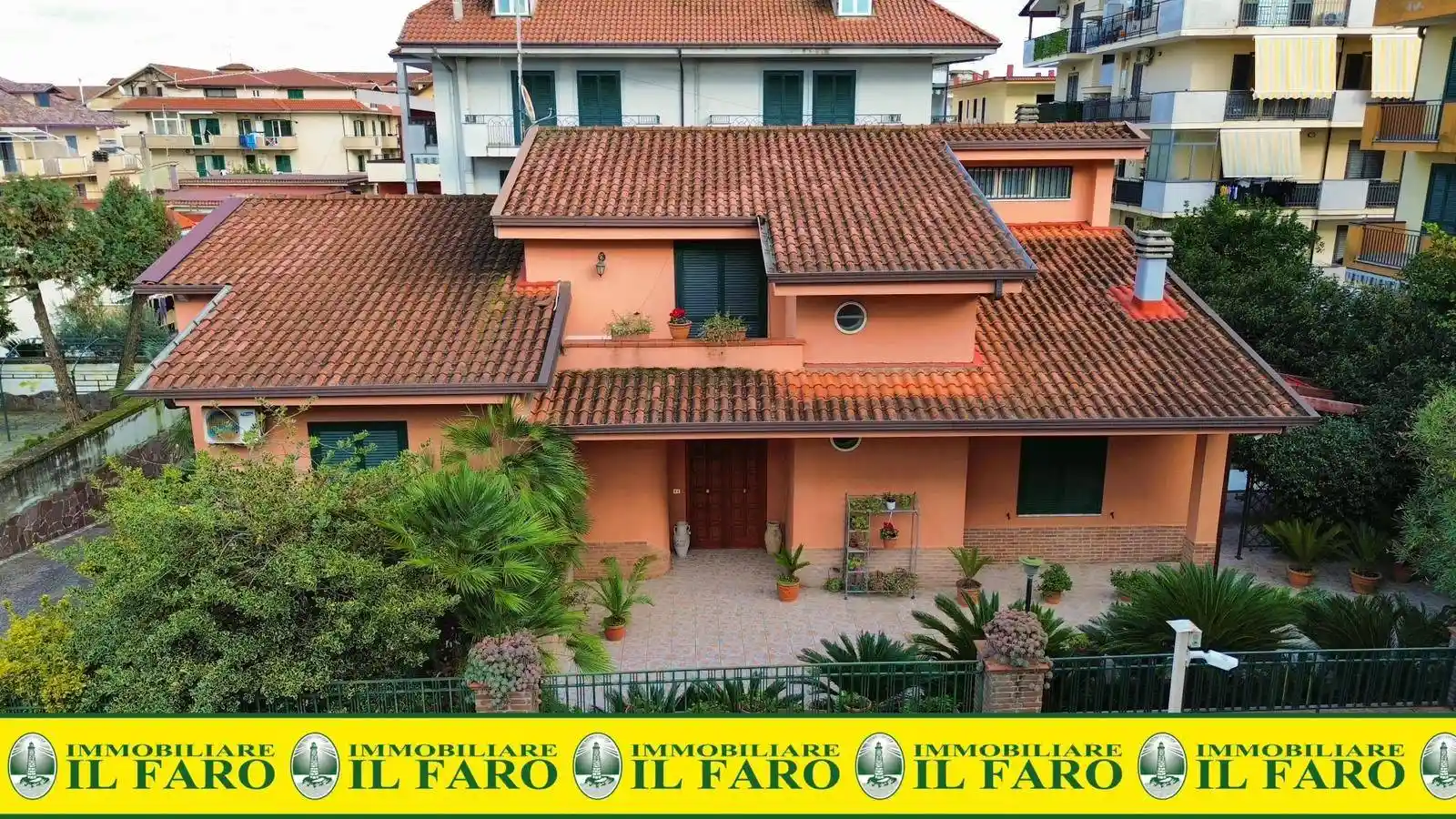 Villa in vendita a Giugliano in Campania