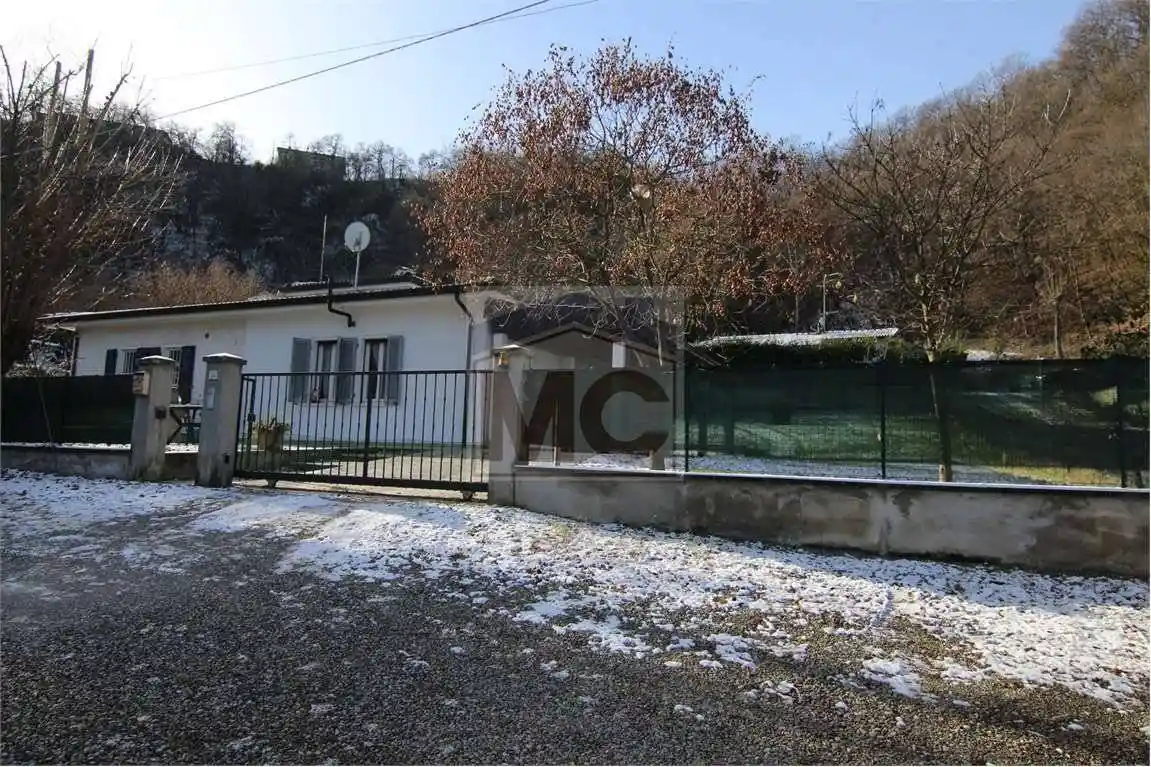 Casa indipendente in vendita a Viano